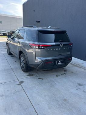 2022 Nissan Pathfinder SV 4WD