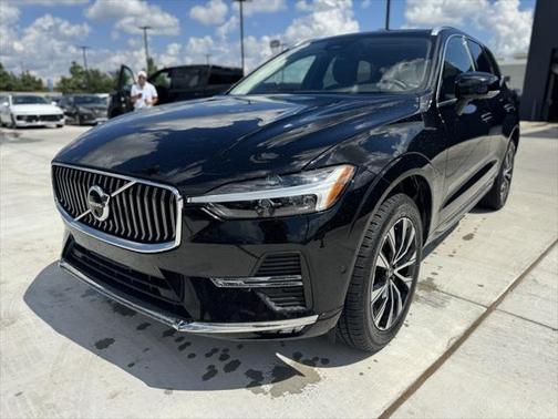 2023 Volvo XC60 B5 Plus Bright Theme