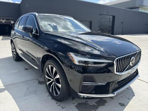 2023 Volvo XC60 B5 Plus Bright Theme