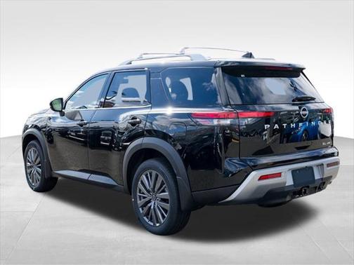 2025 Nissan Pathfinder SL 4WD