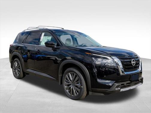 2025 Nissan Pathfinder SL 4WD