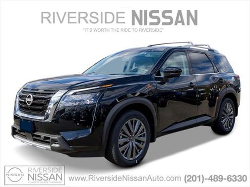 2025 Nissan Pathfinder SL 4WD
