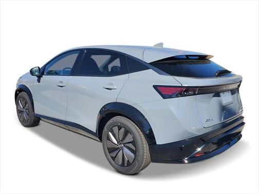 2025 Nissan ARIYA EVOLVE+