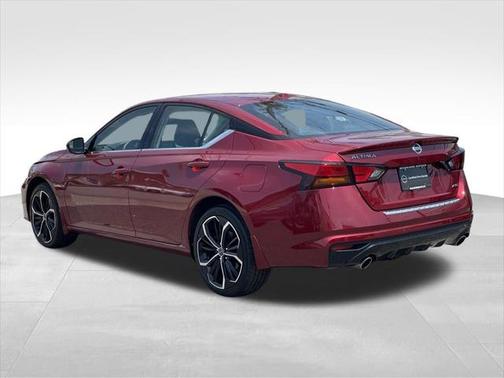 2023 Nissan Altima SR Intelligent AWD