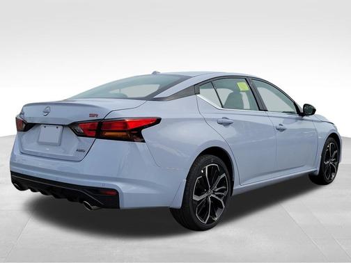 2025 Nissan Altima SR AWD