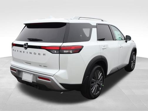 2025 Nissan Pathfinder SL 4WD