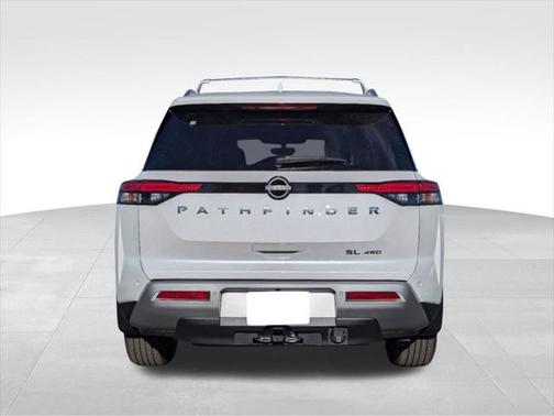 2025 Nissan Pathfinder SL 4WD