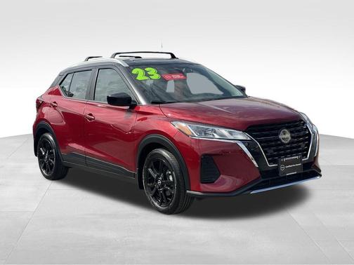 Super Black 2023 Nissan Kicks SV