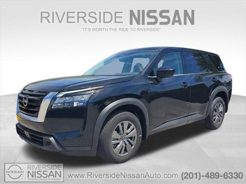 2025 Nissan Pathfinder S 4WD