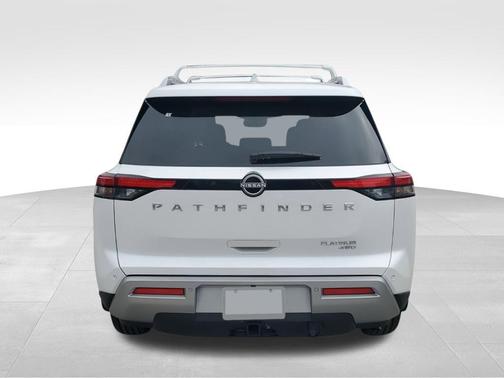 2025 Nissan Pathfinder Platinum 4WD