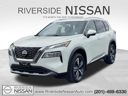 Pearl White 2023 Nissan Rogue SL