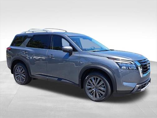 2025 Nissan Pathfinder SL 4WD