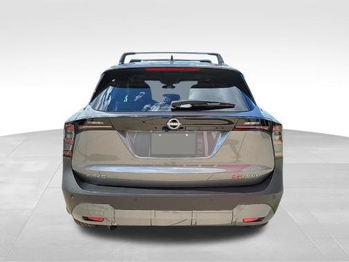 Gun Met 2026 Nissan Kicks SR