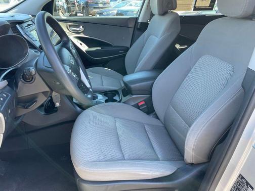 Circuit Silver 2016 Hyundai SANTA FE SE
