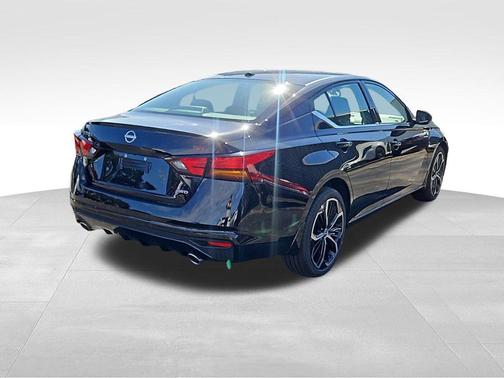2024 Nissan Altima SR Intelligent AWD