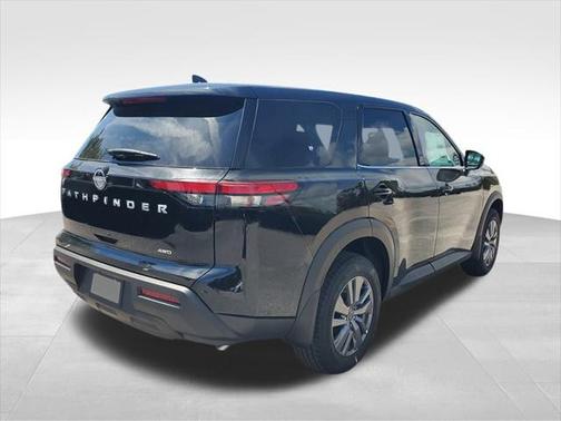 2025 Nissan Pathfinder S