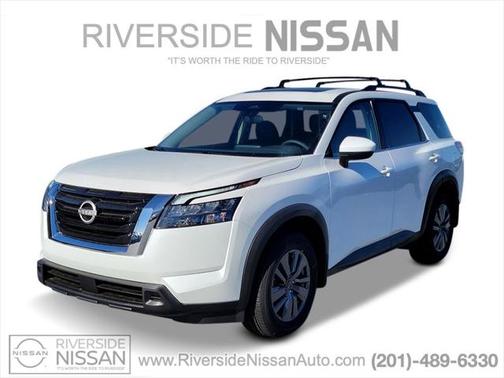 2025 Nissan Pathfinder SV 4WD