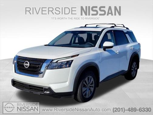 2025 Nissan Pathfinder SV 4WD