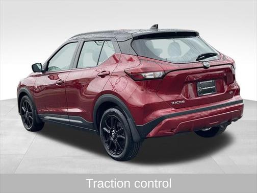 2023 Nissan Kicks SR