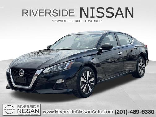 Super Black 2023 Nissan Altima 2.5 SV