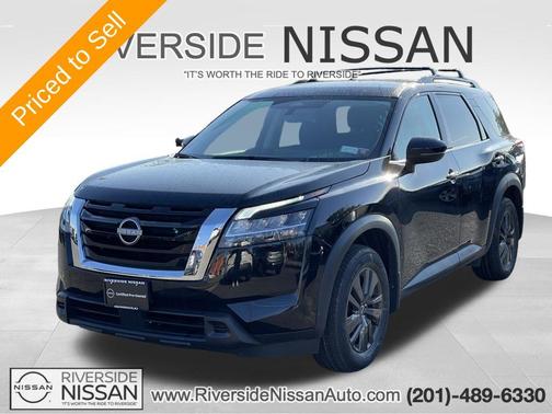 Super Black 2023 Nissan Pathfinder SV 4WD