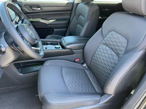 Super Black 2023 Nissan Pathfinder SV 4WD