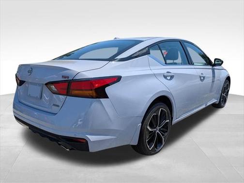 2025 Nissan Altima SR AWD