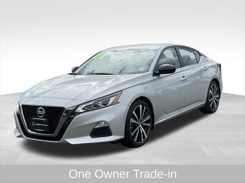2022 Nissan Altima SR FWD