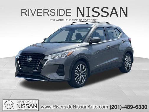 Gun Metallic 2021 Nissan Kicks SV