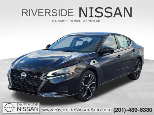 Super Black 2026 Nissan Altima SR FWD