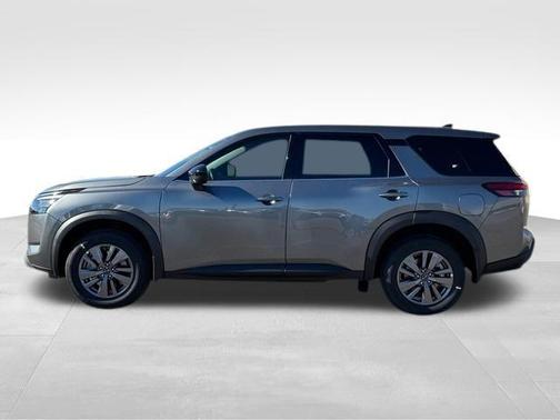 2025 Nissan Pathfinder S