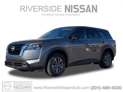 2025 Nissan Pathfinder S