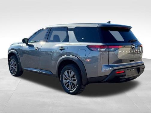 2025 Nissan Pathfinder S