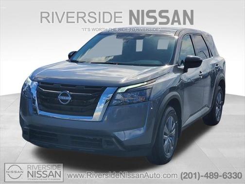 2025 Nissan Pathfinder S