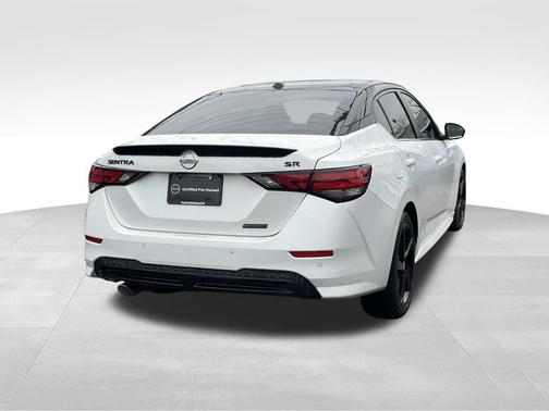 Aspen White Tricoat/Super Black 2023 Nissan Sentra SR