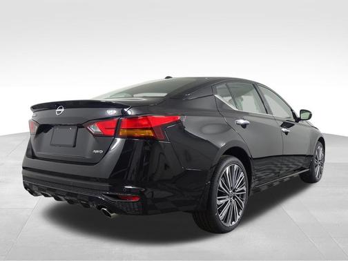 2025 Nissan Altima 2.5 SL