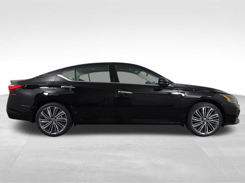 2025 Nissan Altima 2.5 SL