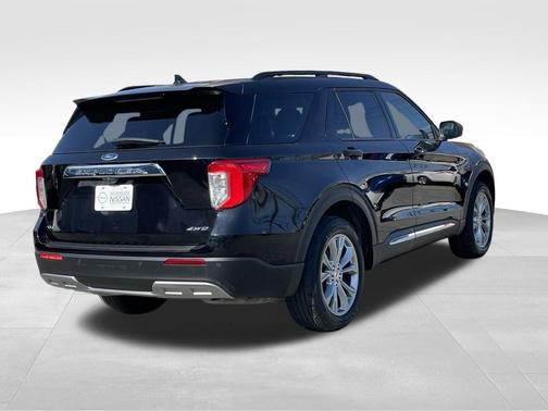 Agate Black Metallic 2022 Ford Explorer XLT