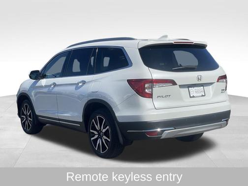 2022 Honda Pilot Touring 8-Passenger