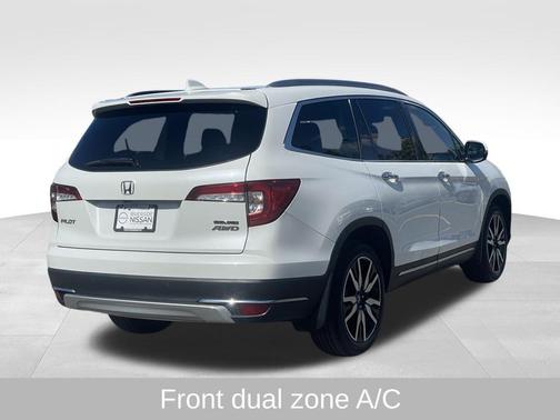 2022 Honda Pilot Touring 8-Passenger