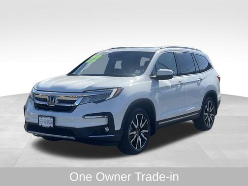 2022 Honda Pilot Touring 8-Passenger