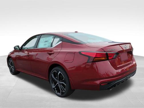 2025 Nissan Altima SR AWD