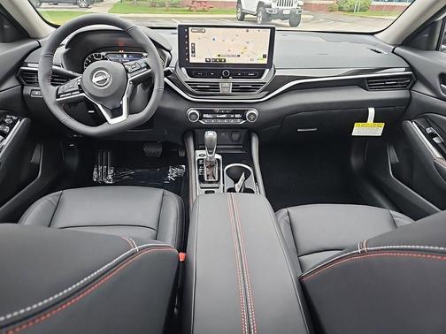 Pearl White Tricoat 2024 Nissan Altima SR VC-Turbo FWD