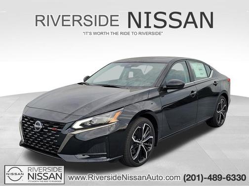 2025 Nissan Altima SR FWD