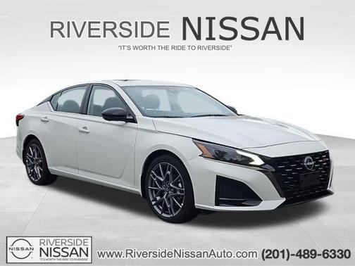 2024 Nissan Altima SR VC-Turbo FWD