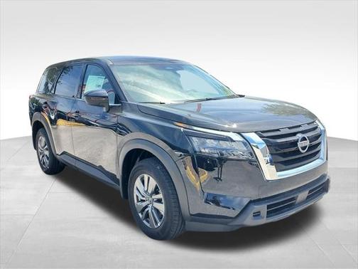 2025 Nissan Pathfinder S 4WD