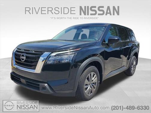 2025 Nissan Pathfinder S 4WD