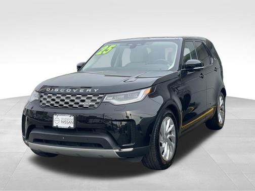 2025 Land Rover Discovery P300 S