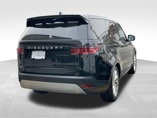 2025 Land Rover Discovery P300 S