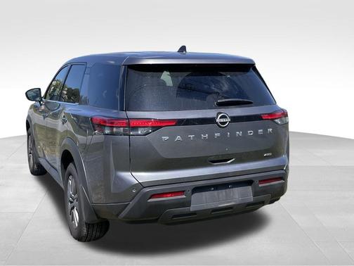 2023 Nissan Pathfinder S 4WD